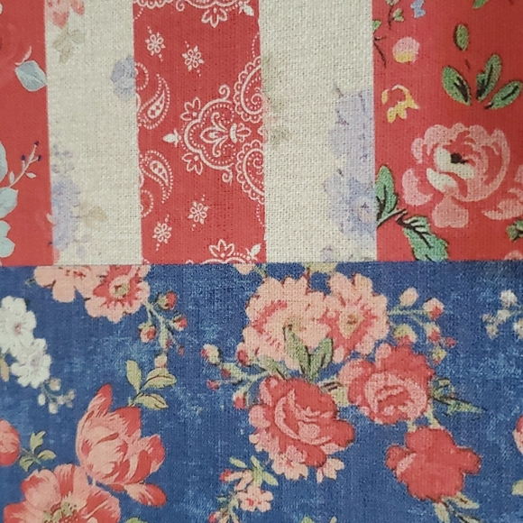 USA Flag Inspired Wall Decor - Picture 4 of 6